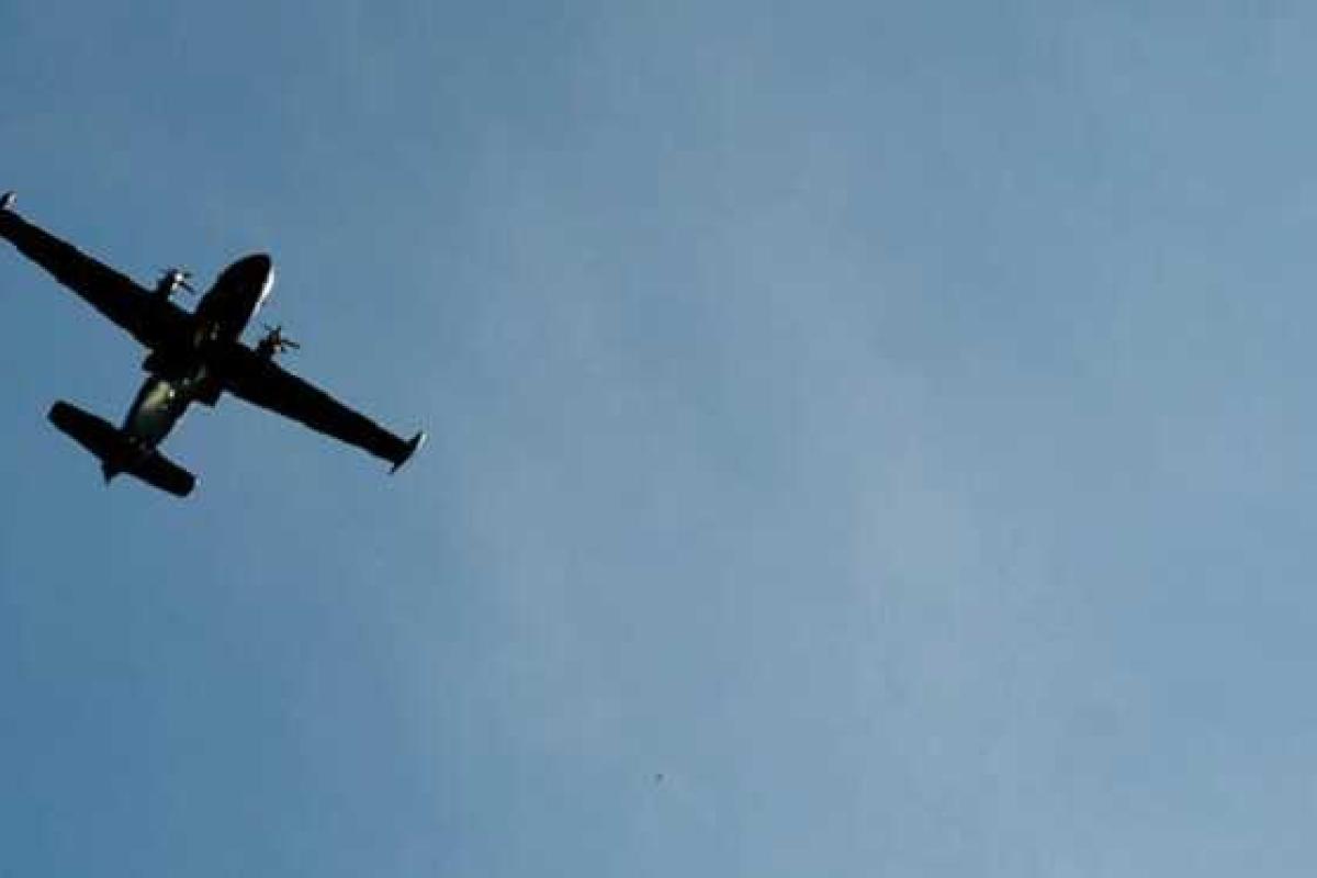 В США мужчина угнал самолет и угрожал врезаться в супермаркет В США мужчина угнал самолет и угрожал врезаться в супермаркет