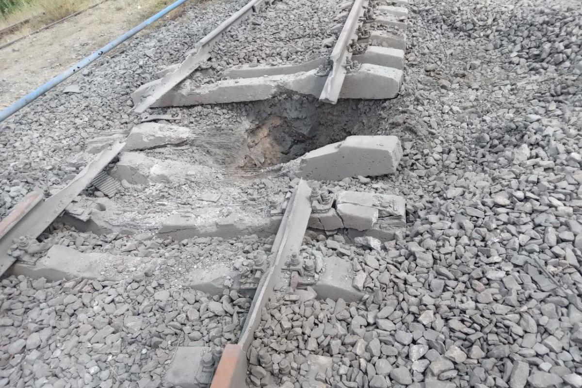 На залізничній станції одного з міст Луганщини знищено значну частину військової техніки противника, - Генштаб На залізничній станції одного з міст Луганщини знищено значну частину військової техніки противника, - Генштаб