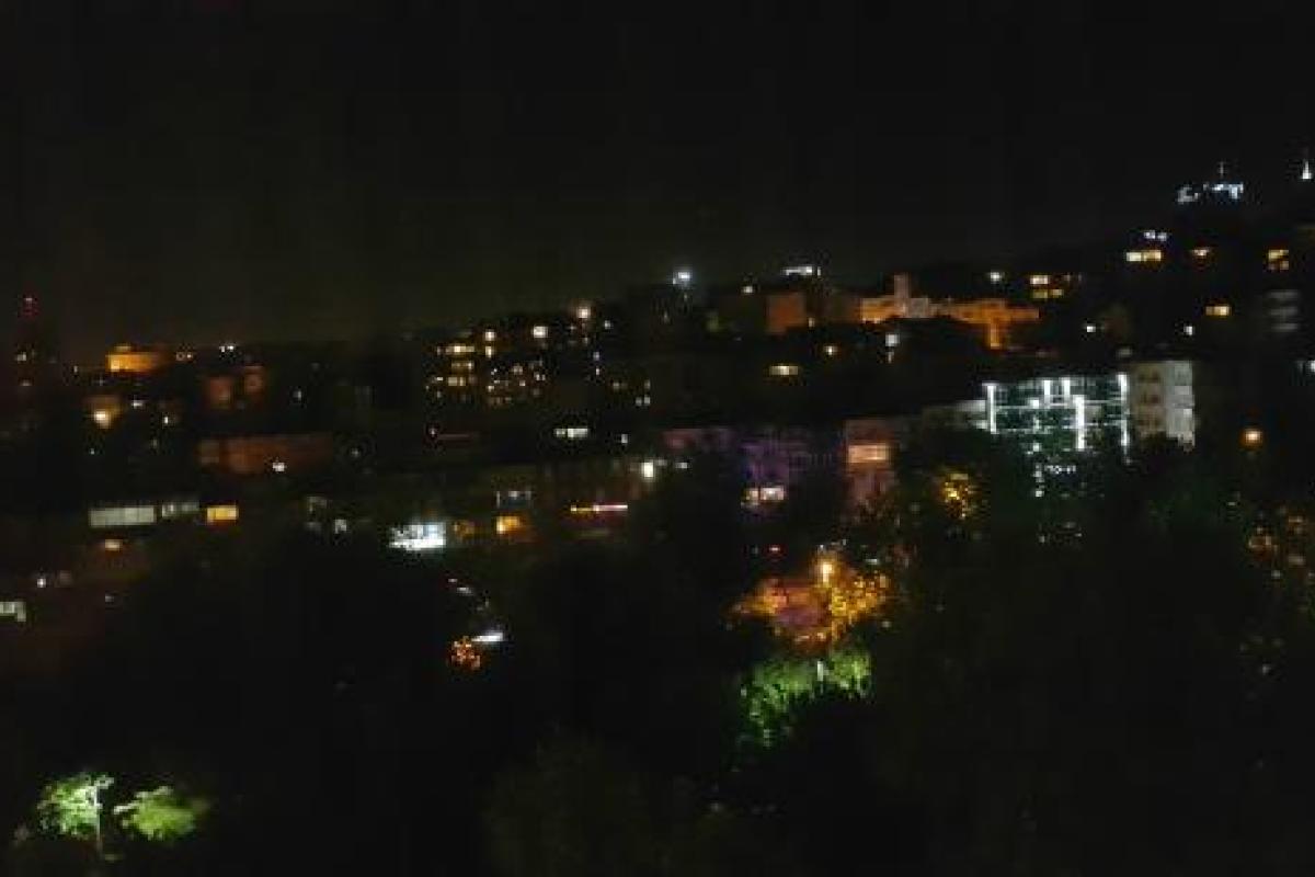 У Житомирі частково відновлено електропостачання після ранкового ракетного удару У Житомирі частково відновлено електропостачання після ранкового ракетного удару