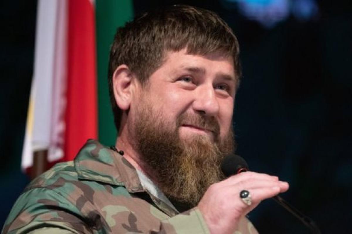 Кадыров призвал РФ использовать маломощное ядерное оружие против Украины Кадыров призвал РФ использовать маломощное ядерное оружие против Украины