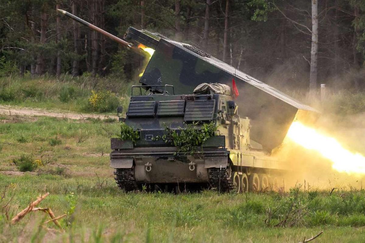 В ближайшие недели Украина получит дополнительные РСЗО MARS II и САУ PzH 2000