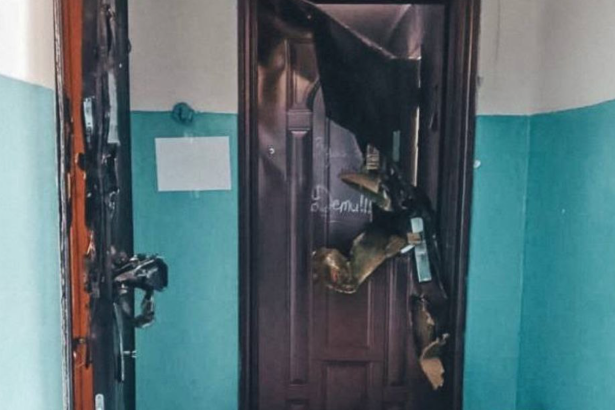 У мережі показали, як виглядає квартира у Рубіжному після "розкриття" - відео У мережі показали, як виглядає квартира у Рубіжному після "розкриття" - відео