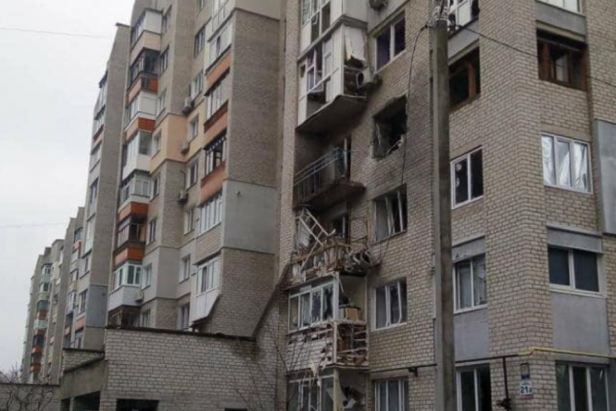 Люди возвращаются и не могут попасть в свои квартиры: как жителей Северодонецка превращают в бездомных Люди возвращаются и не могут попасть в свои квартиры: как жителей Северодонецка превращают в бездомных