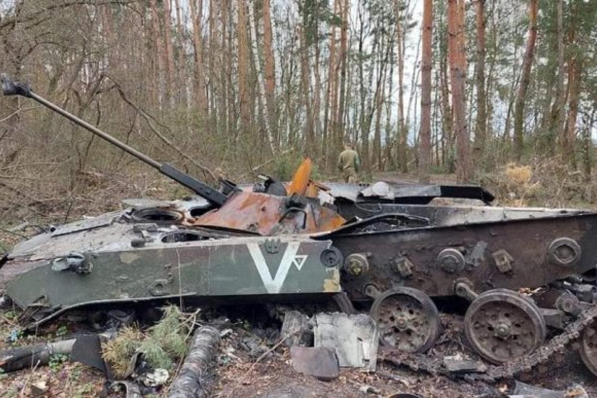 Пешком, без поддержки бронетехники: как россияне отступают на Луганщине