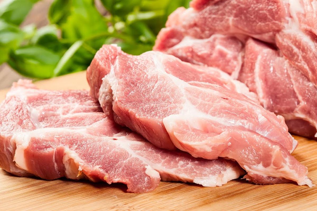 В Украине заметно подешевела свинина: какие цены на мясо сейчас В Украине заметно подешевела свинина: какие цены на мясо сейчас