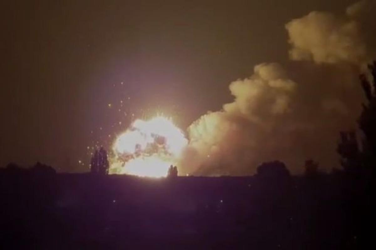 Детонація тривала понад 20 годин: на Луганщині знищено ворожий склад боєприпасів