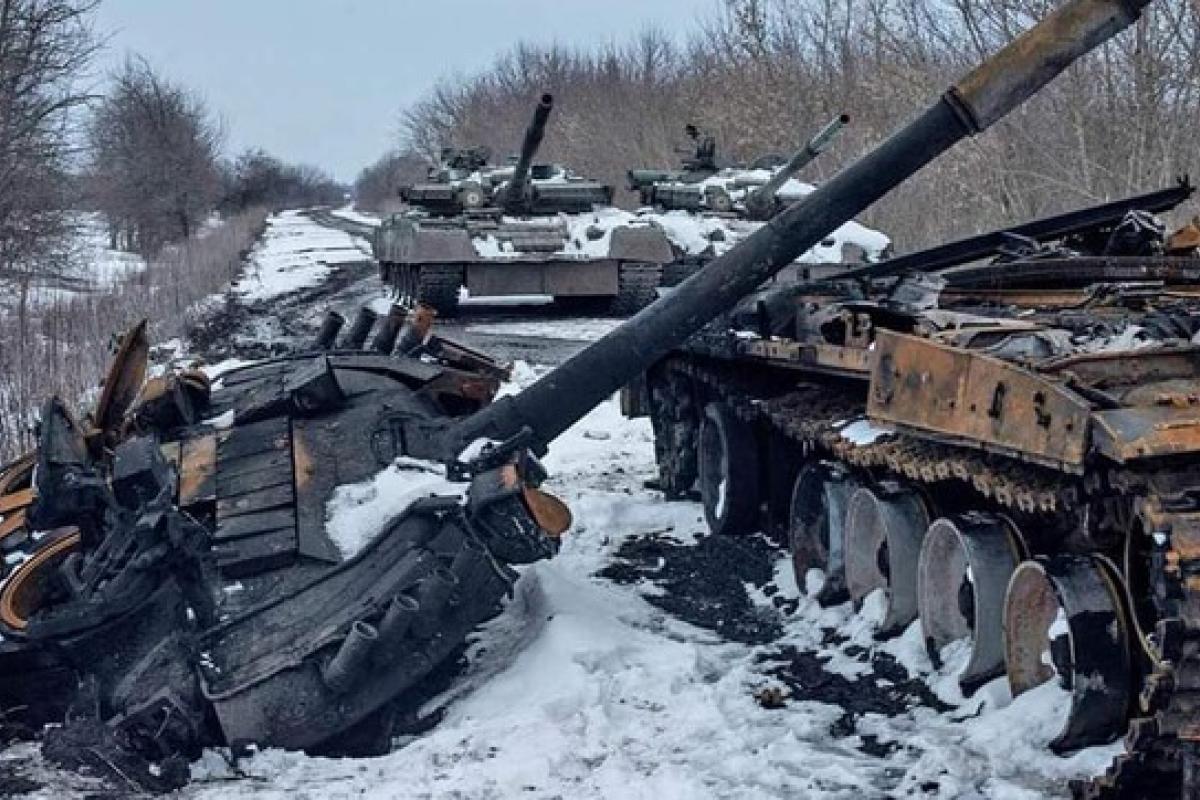 Готовятся обороняться: РФ перебросила на Луганщину элитное танковое подразделение, - британская разведка