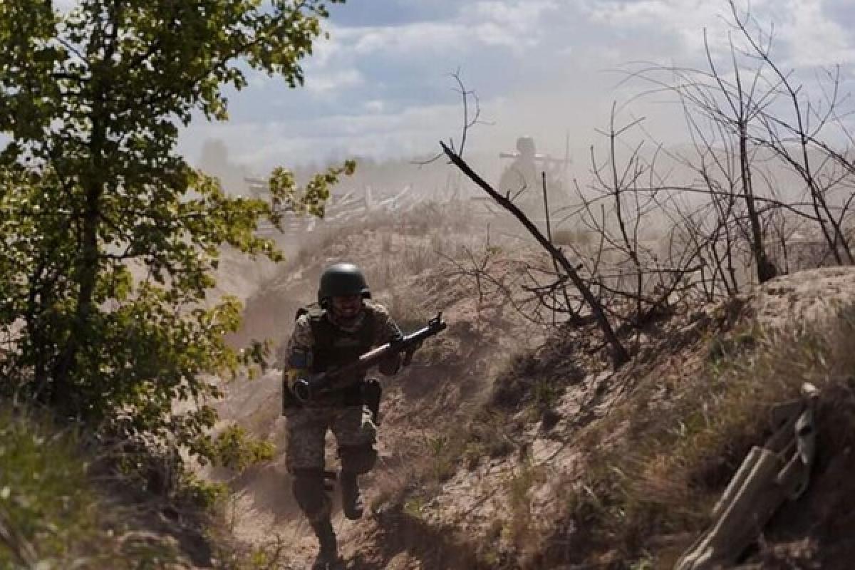 У боях за Бахмут росіяни змінили тактику: у ЗСУ розповіли про дії противника У боях за Бахмут росіяни змінили тактику: у ЗСУ розповіли про дії противника