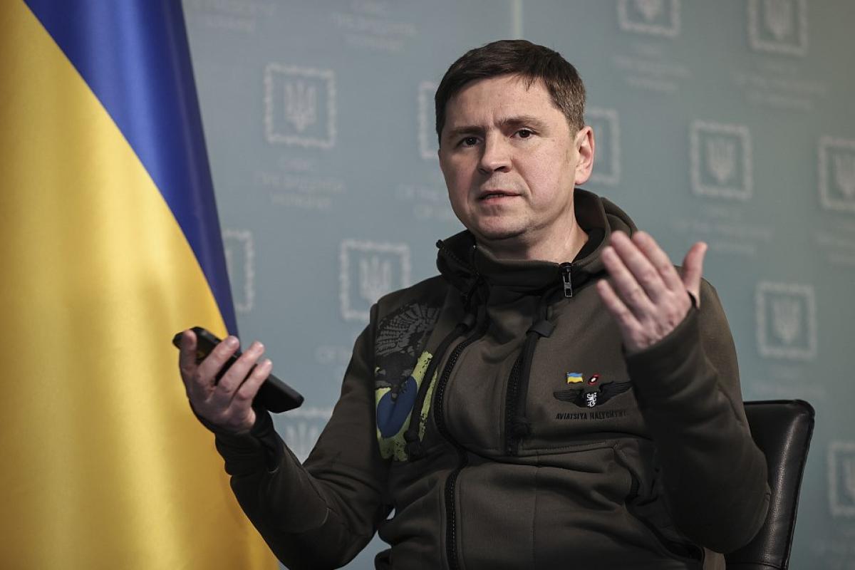 Подоляк: "Очень скоро мы получим и Patriot, и Abrams, и Leopard, и все остальное" Подоляк: "Очень скоро мы получим и Patriot, и Abrams, и Leopard, и все остальное"