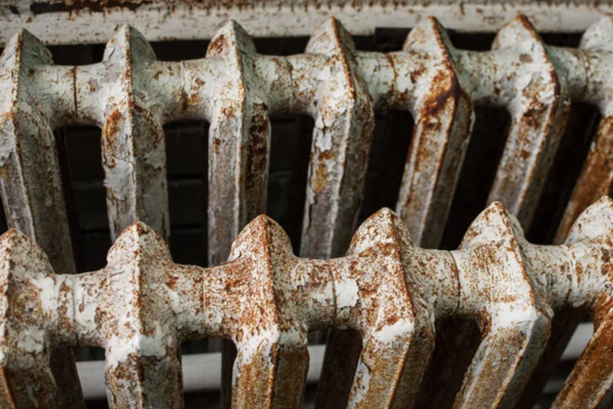 "Сказали, що так треба": окупантам сподобалися батареї у квартирах сєвєродончан "Сказали, що так треба": окупантам сподобалися батареї у квартирах сєвєродончан