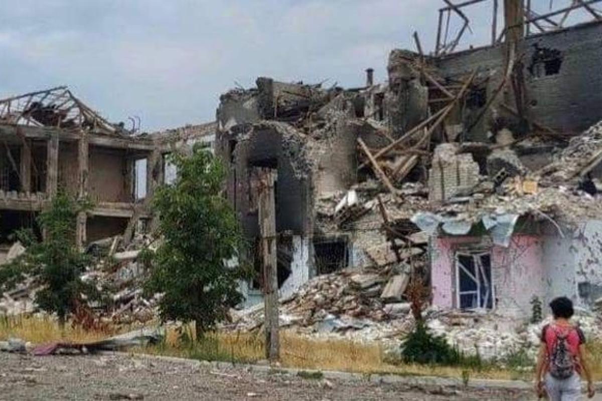 "РФ превратила города в колонии строгого режима": оккупация глазами жителей Луганщины