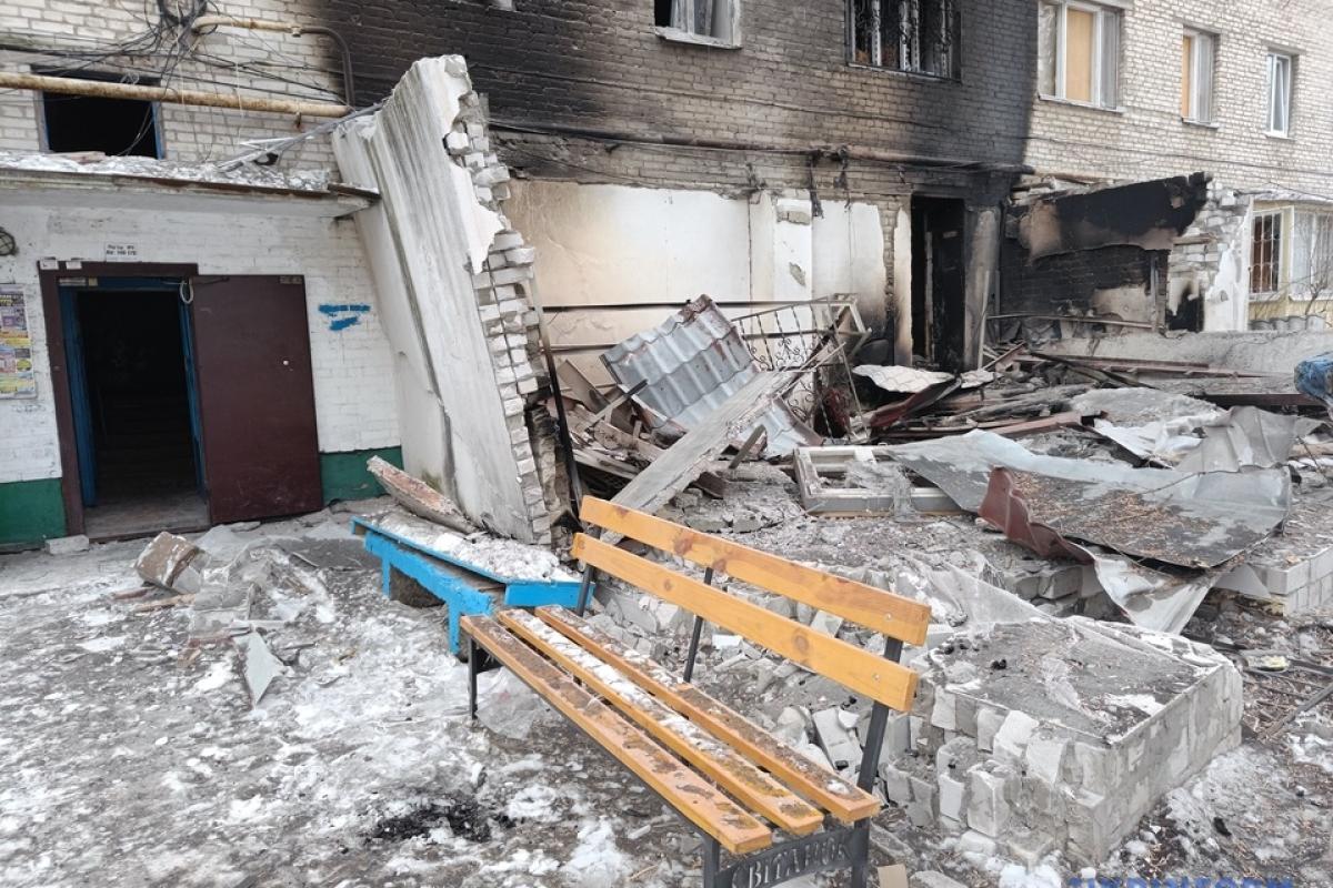 Поездка по Северодонецку, которая показывает реальные масштабы разрушений в городе (видео) Поездка по Северодонецку, которая показывает реальные масштабы разрушений в городе (видео)