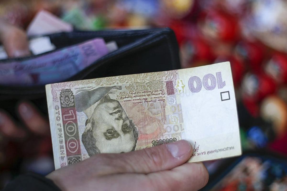 Проводять рейди по обмінниках: на Луганщині окупанти позбавляють населення можливості збувати гривні