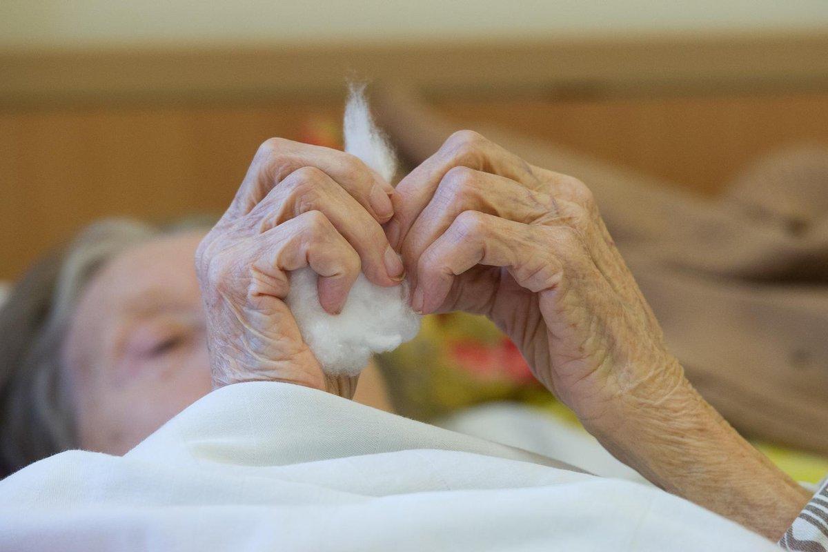 Мирним жителям - помирати?: У Сєвєродонецьку відмовляються лікувати населення