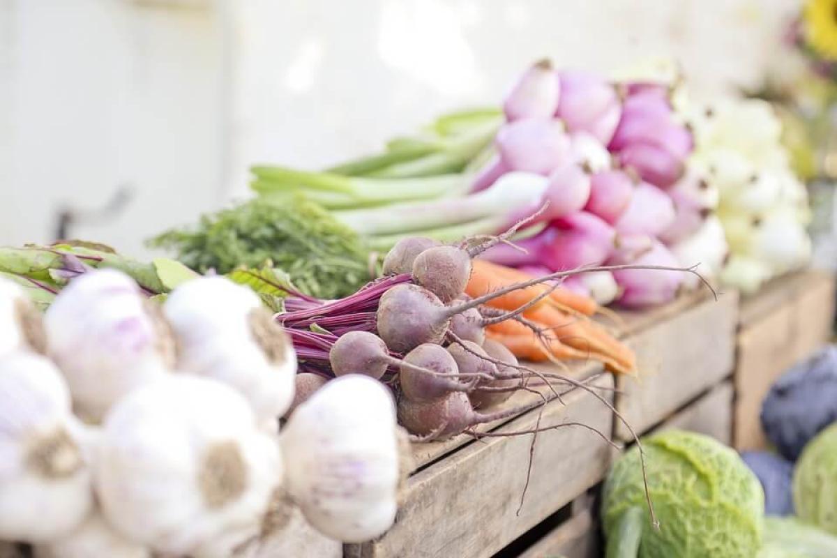 Вдвічі-втричі дорожче: скільки коштують продукти на окупованій Луганщині Вдвічі-втричі дорожче: скільки коштують продукти на окупованій Луганщині