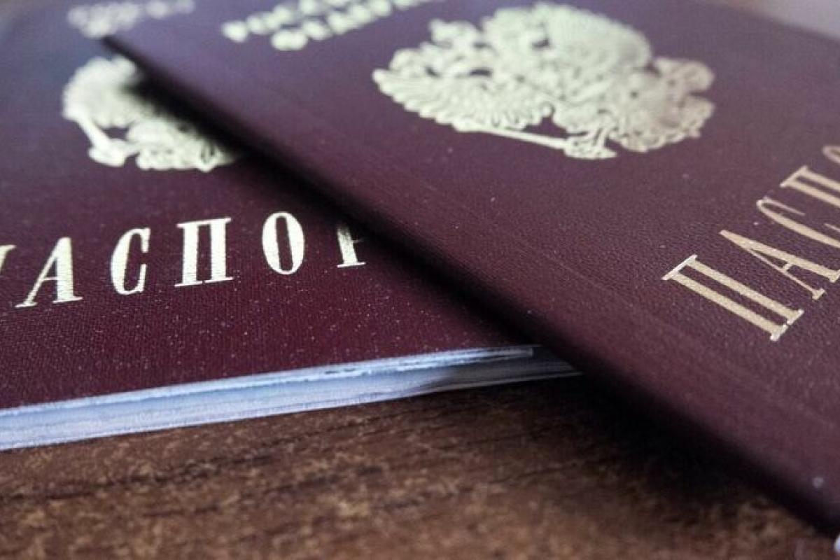 В Кременной оккупанты урезают зарплаты работникам, которые не получают российские паспорта, - Генштаб В Кременной оккупанты урезают зарплаты работникам, которые не получают российские паспорта, - Генштаб