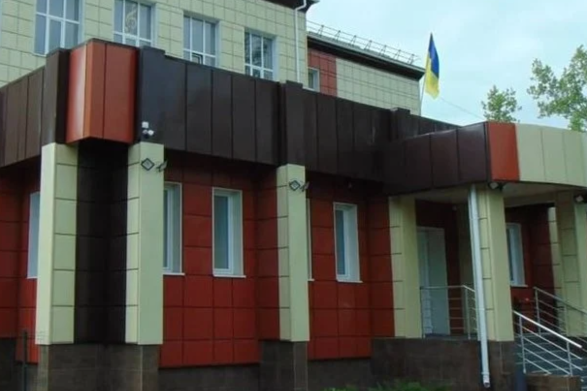 Війна з навчальними закладами: у мережі показали, що залишилося від коледжу у Сєвєродонецьку (фото)