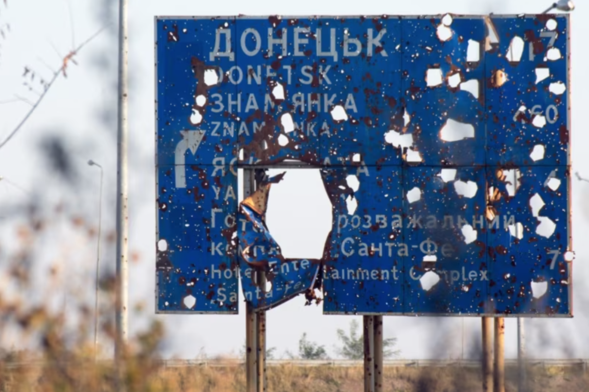 РФ безуспішно атакує на низці напрямків Луганщини та Донеччини: карта війни від британської розвідки РФ безуспішно атакує на низці напрямків Луганщини та Донеччини: карта війни від британської розвідки
