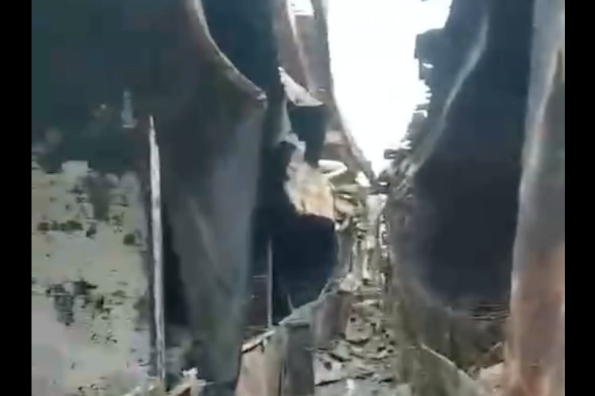 Нет вообще ничего: в сети показали, как сейчас выглядит центральный рынок Северодонецка (видео) Нет вообще ничего: в сети показали, как сейчас выглядит центральный рынок Северодонецка (видео)