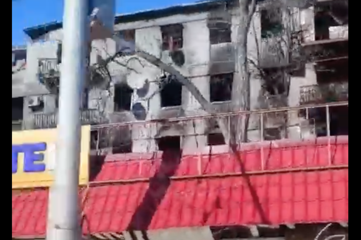 Поездка по Северодонецку: свежие кадры из разрушенного города