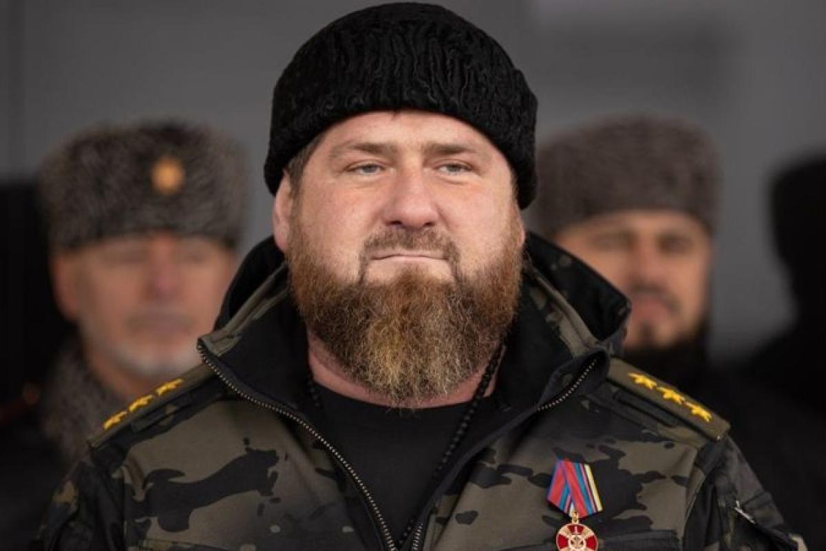Кадиров серйозно хворий?: У ЗМІ з'ясували, що не так з ватажком чеченських бойовиків Кадиров серйозно хворий?: У ЗМІ з'ясували, що не так з ватажком чеченських бойовиків