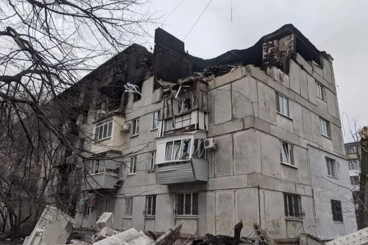 "Суммы баснословные, хотя света нет уже год": в Лисичанске начали носить платежки за электроэнергию "Суммы баснословные, хотя света нет уже год": в Лисичанске начали носить платежки за электроэнергию