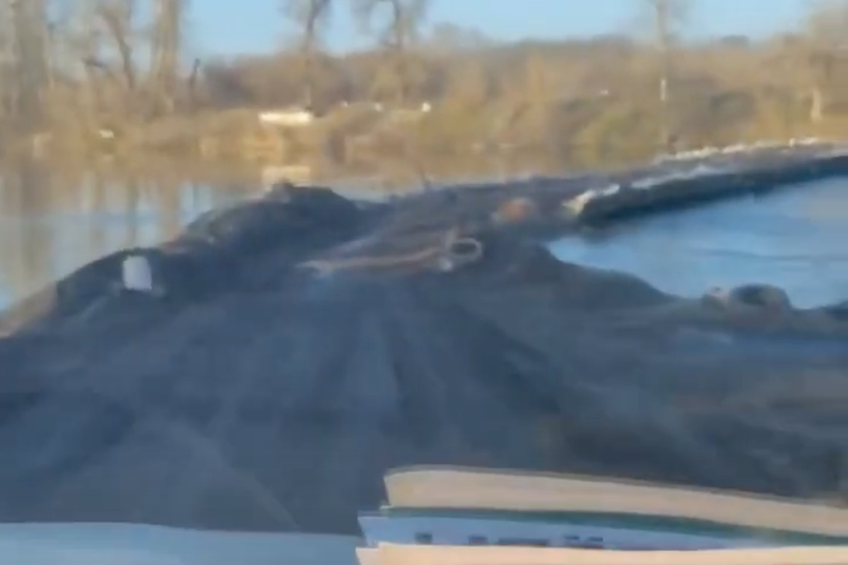 Как сейчас выглядит переправа из Новодружеска в Рубежное - видео