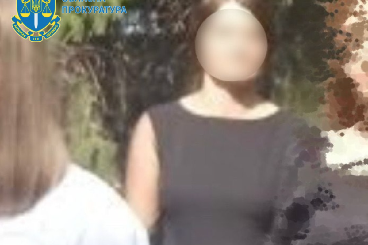 Стала "директором" школи: вчительці, яка пішла на співпрацю з окупантами на Луганщині, загрожує в'язниця Стала "директором" школи: вчительці, яка пішла на співпрацю з окупантами на Луганщині, загрожує в'язниця