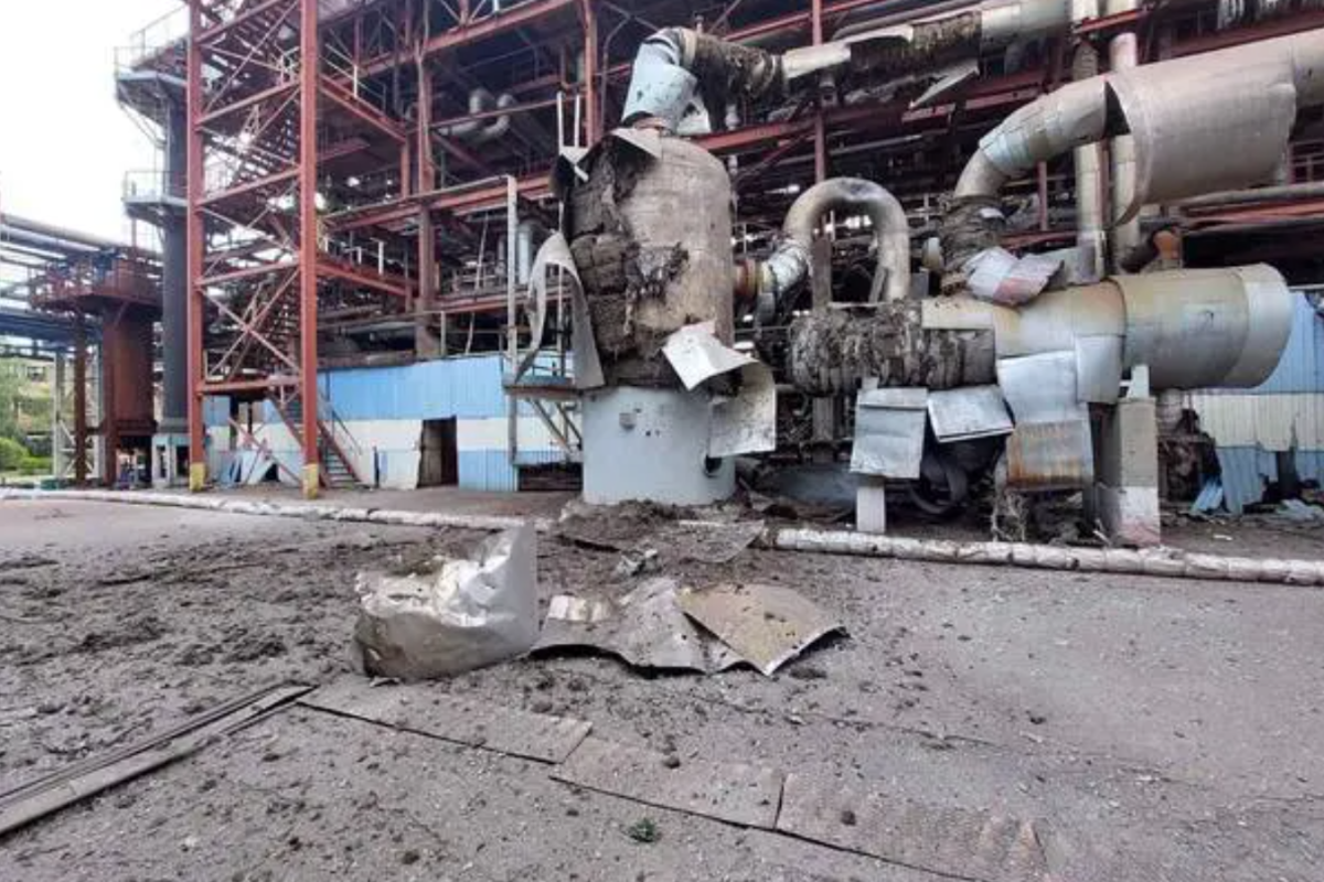 "Простіше перевезти всі установки до себе": нові "господарі" сєвєродонецького "Азоту" не мають наміру відновлювати підприємство "Простіше перевезти всі установки до себе": нові "господарі" сєвєродонецького "Азоту" не мають наміру відновлювати підприємство