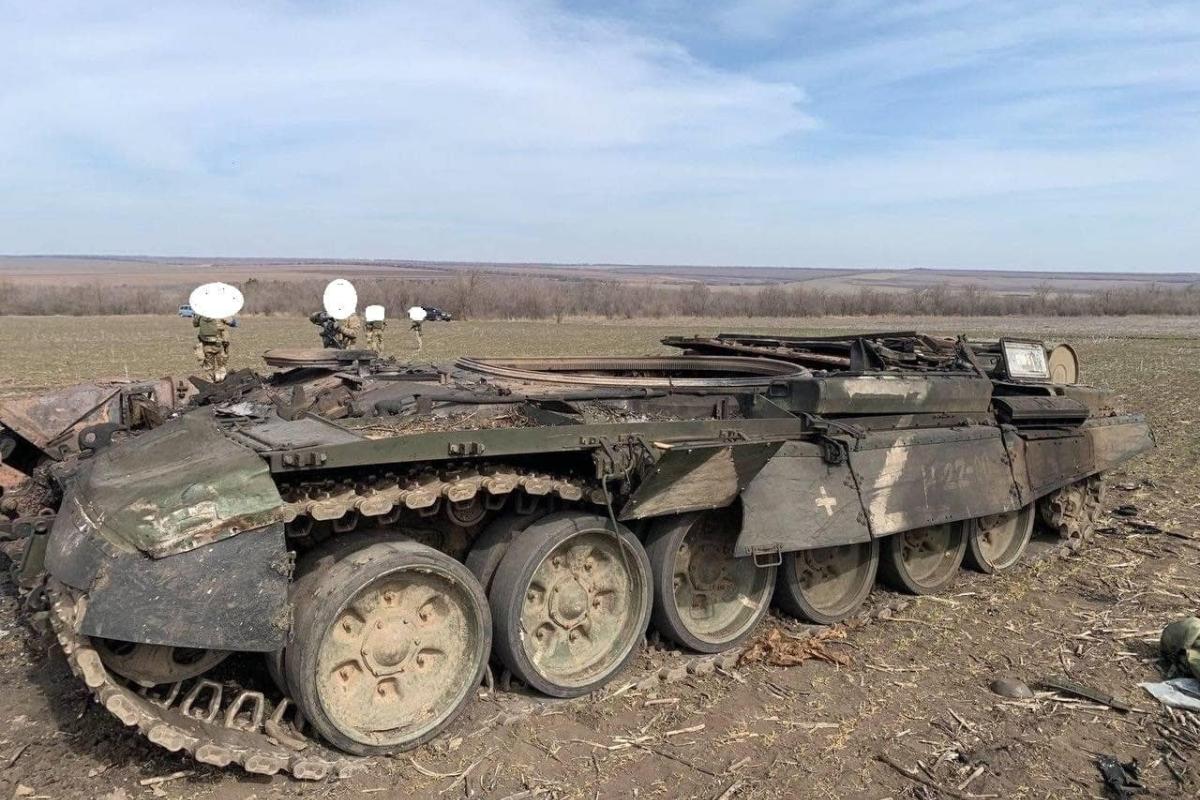 "Розуміють, що їх звідти вибиватимуть": на Сватівському напрямку противник готується до оборони "Розуміють, що їх звідти вибиватимуть": на Сватівському напрямку противник готується до оборони