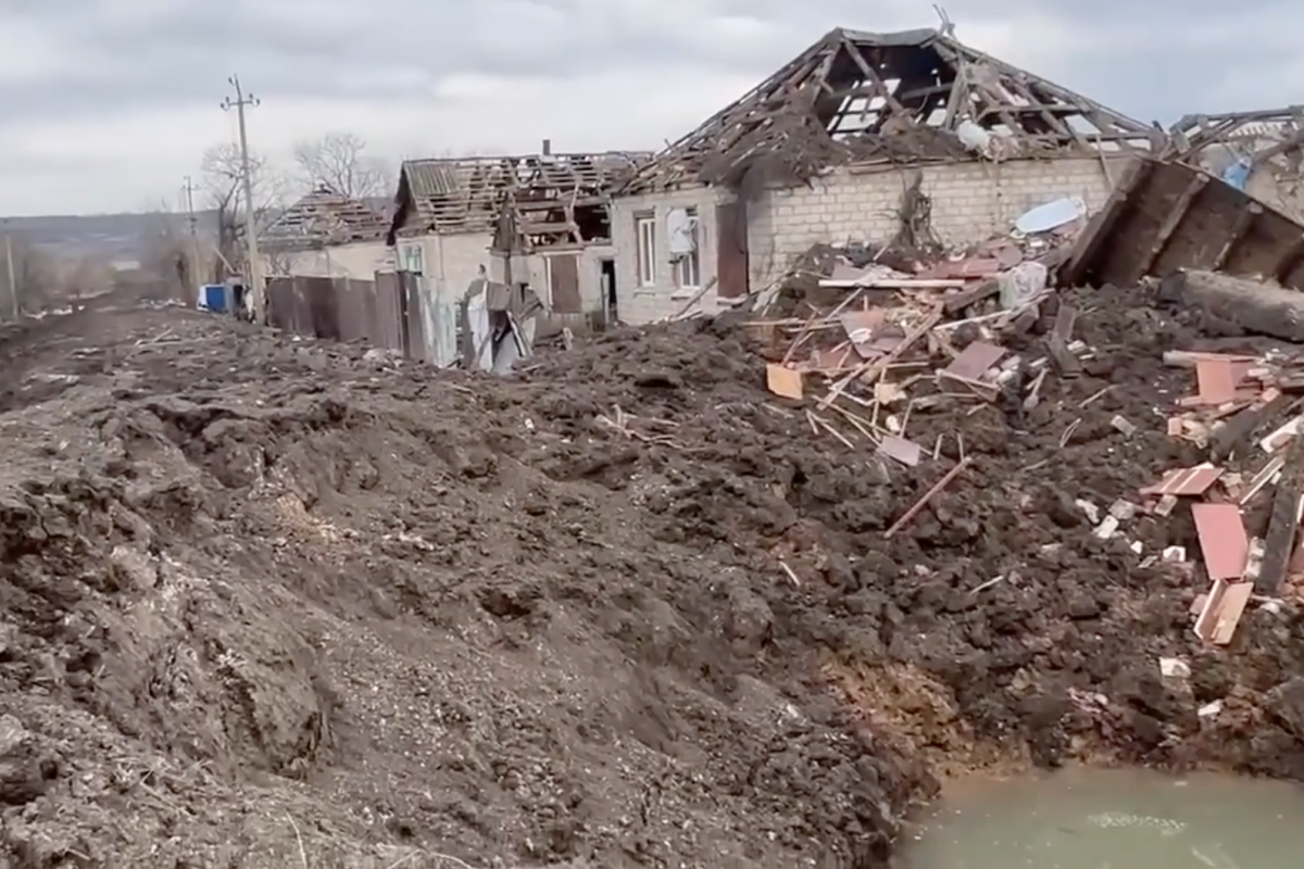 З прифронтового Невського евакуйовано трьох мешканців - відео З прифронтового Невського евакуйовано трьох мешканців - відео