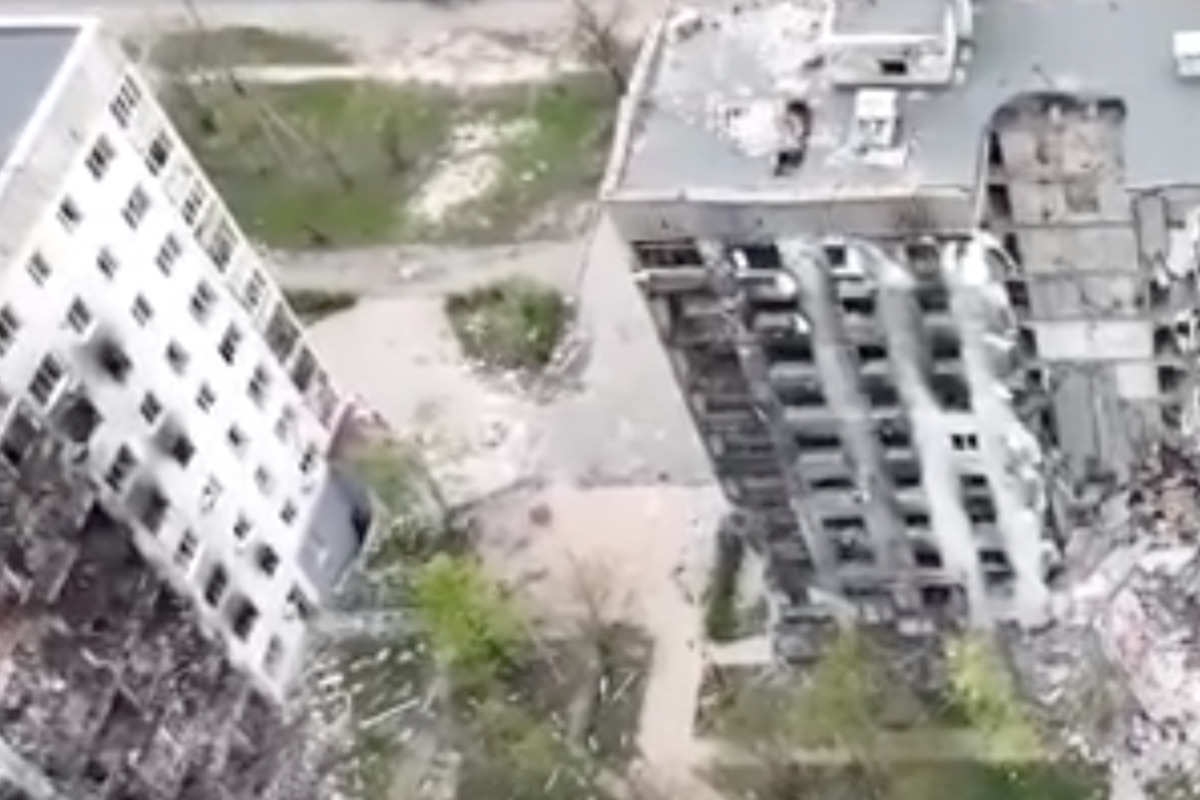 Як виглядає сьогоднішній Сєвєродонецьк з висоти пташиного польоту - відео Як виглядає сьогоднішній Сєвєродонецьк з висоти пташиного польоту - відео