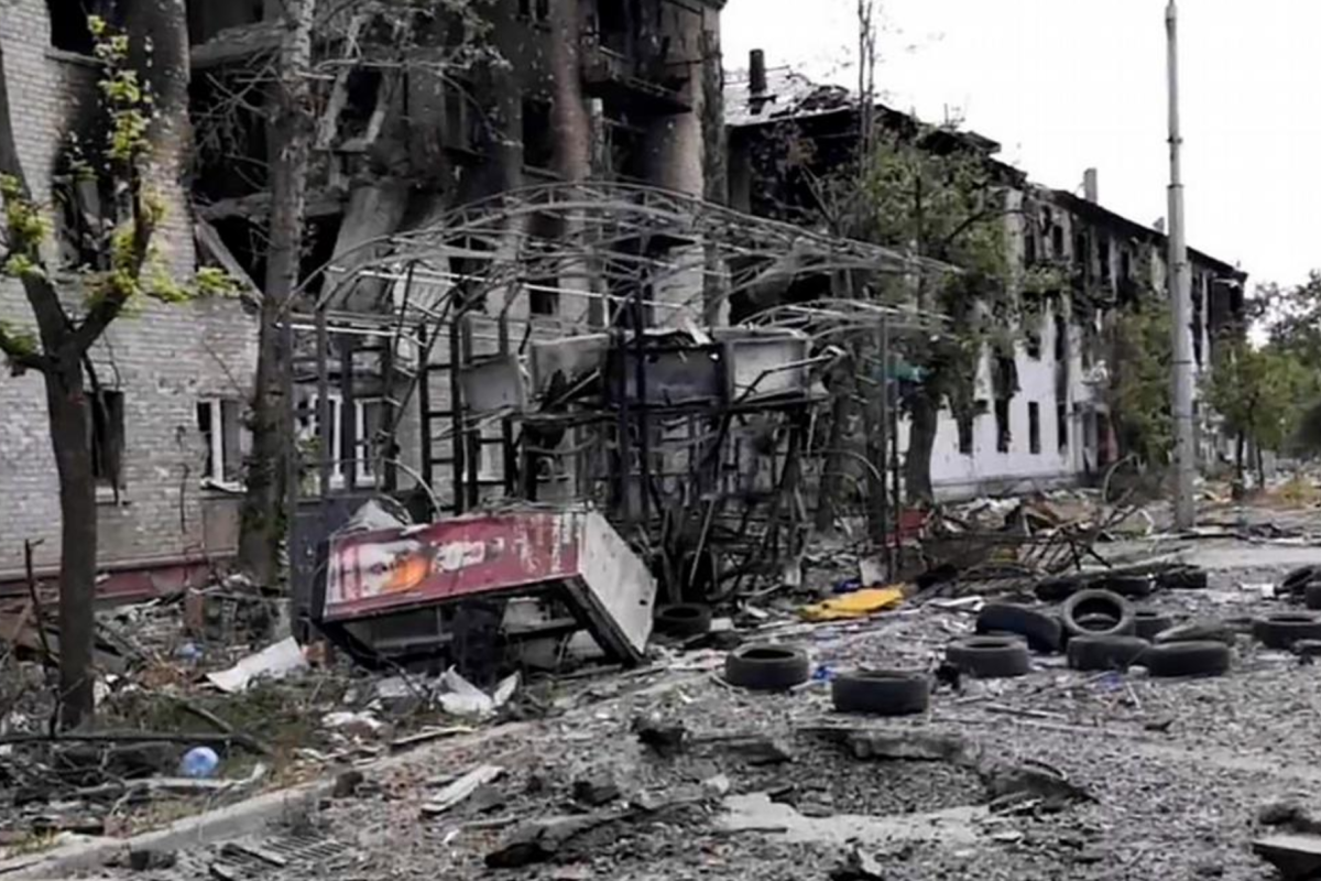 "Из дома выехали все военные": в сети сообщили, что нового произошло в Лисичанске "Из дома выехали все военные": в сети сообщили, что нового произошло в Лисичанске