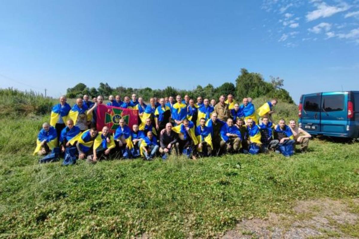 З російського полону повернулися 45 захисників України та двоє цивільних З російського полону повернулися 45 захисників України та двоє цивільних