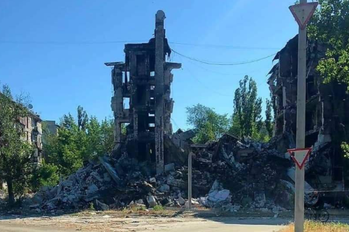 Со вчерашнего дня в Лисичанск не пропускают мужчин, - соцсети Со вчерашнего дня в Лисичанск не пропускают мужчин, - соцсети