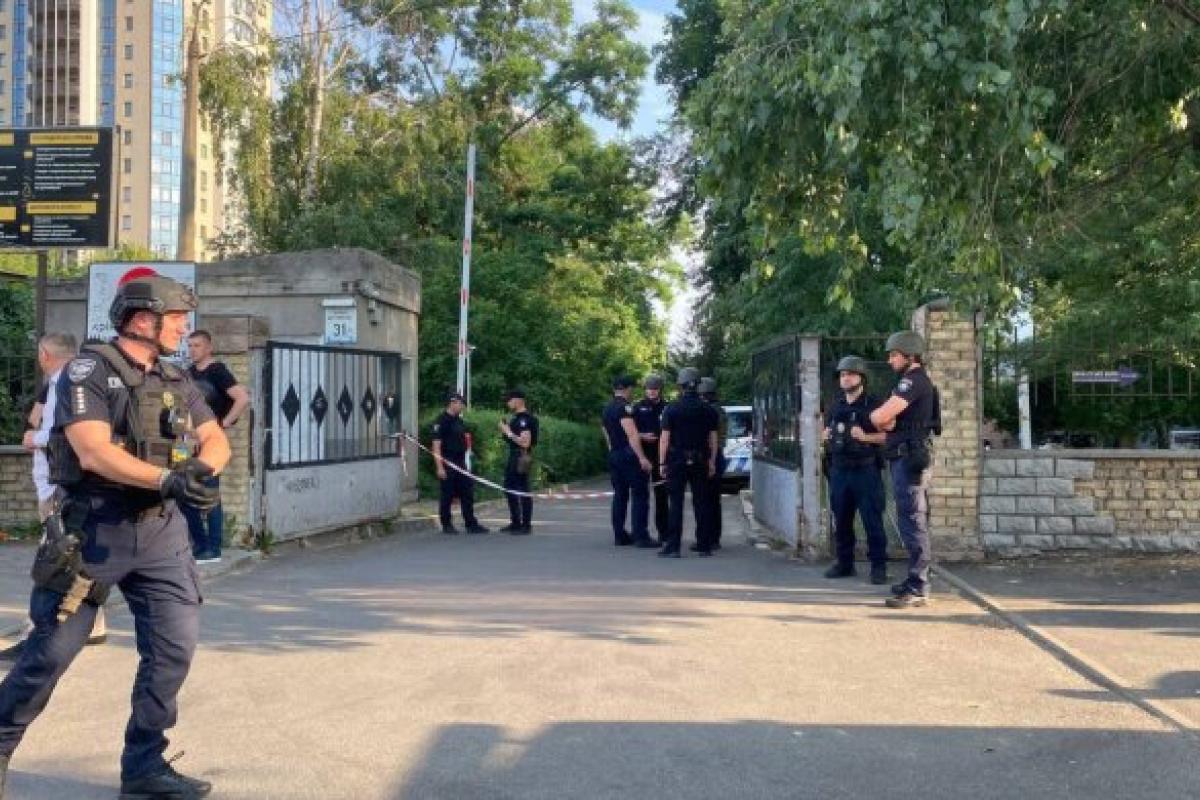 Взрыв в Шевченковском райсуде Киева: в МВД раскрыли подробности инцидента