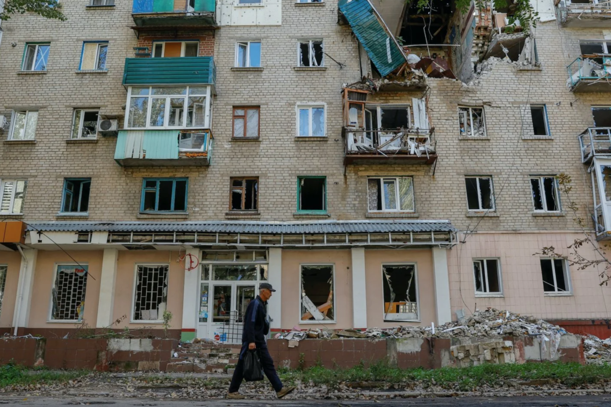 На Луганщине оккупанты выселяют законных владельцев жилья и заселяют граждан РФ, - Маляр