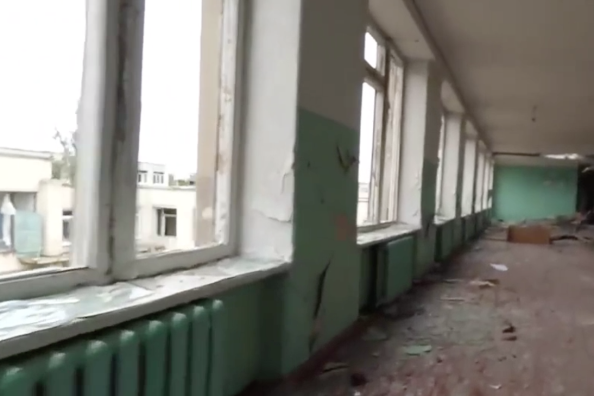 Замість навчання - зомбування пропагандою: у мережі показали зруйновану школу Сєвєродонецька (відео)