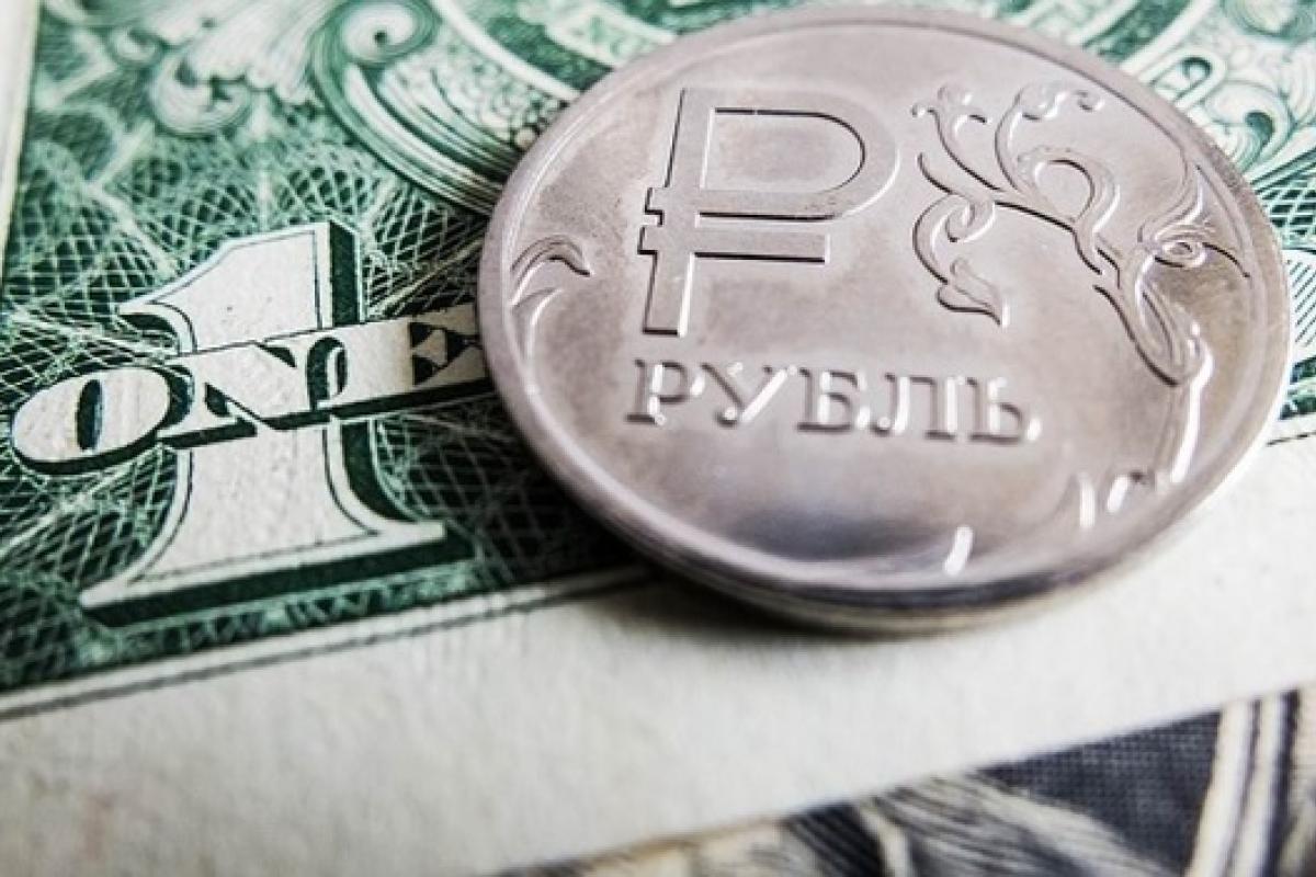 "Обменники и люди в шоке": на оккупированной Луганщине обваливается рубль