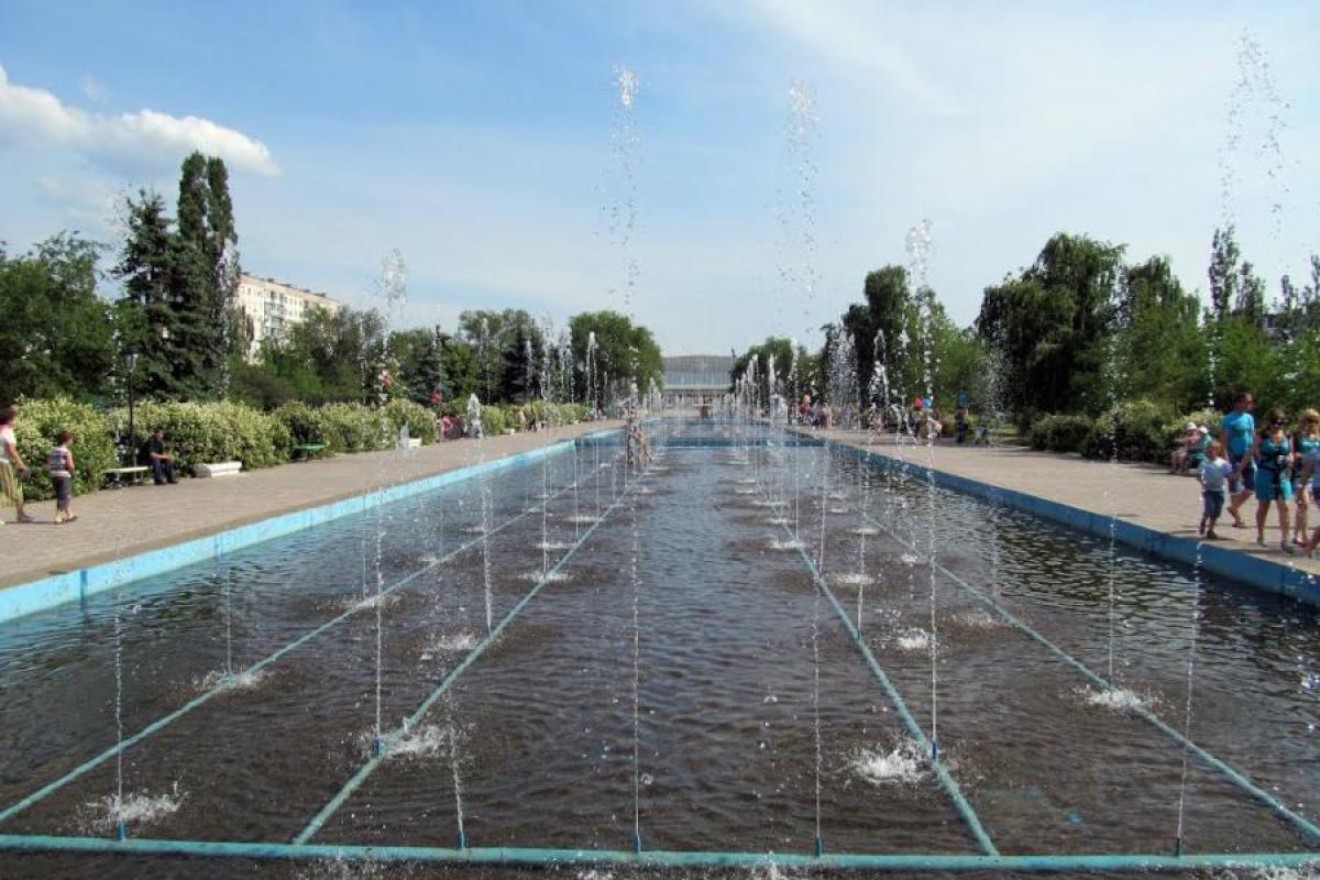 У Сєвєродонецьку включили фонтани, але є "але" (відео) У Сєвєродонецьку включили фонтани, але є "але" (відео)