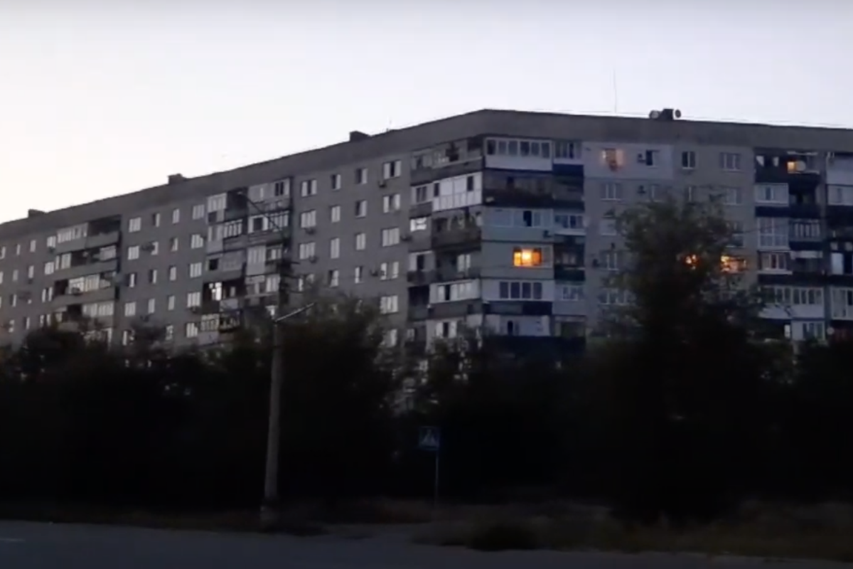 Атмосфера вечернего оккупированного Северодонецка: новые видео из города Атмосфера вечернего оккупированного Северодонецка: новые видео из города