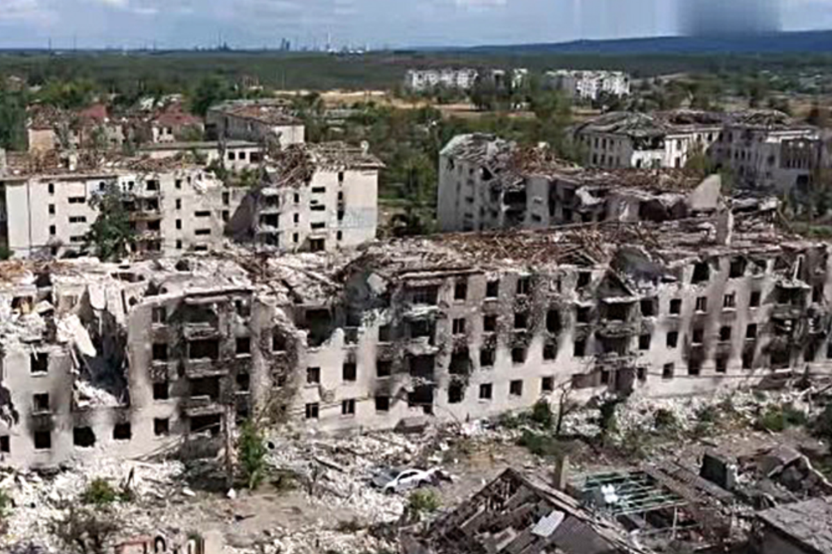 "Одяг та мило елементарно купити нема за що": що розповідають про ситуацію в Рубіжному очевидці "Одяг та мило елементарно купити нема за що": що розповідають про ситуацію в Рубіжному очевидці