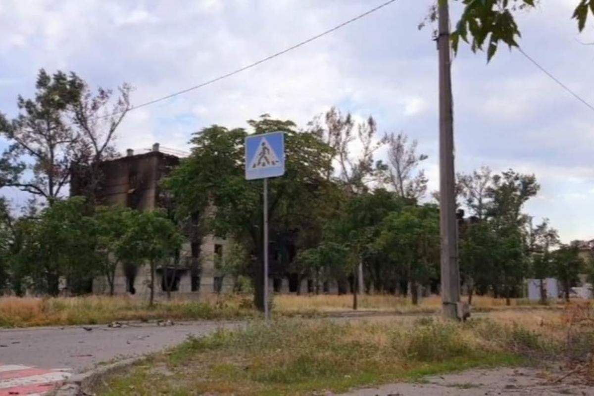 "Черговий пшик": у мережі розповіли про те, як насправді пройшло "масоване прибирання" у Лисичанську "Черговий пшик": у мережі розповіли про те, як насправді пройшло "масоване прибирання" у Лисичанську