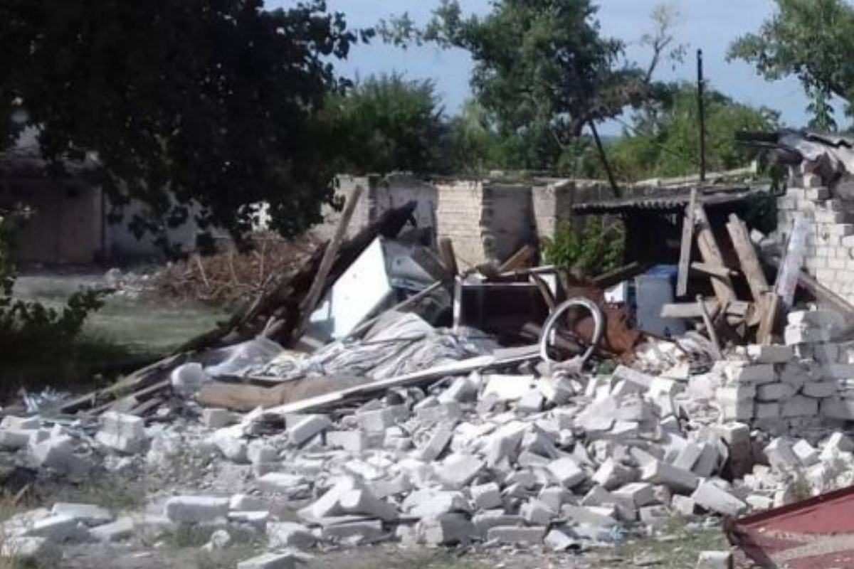 Бур'ян та розруха: у мережі показали нові фото з Рубіжного Бур'ян та розруха: у мережі показали нові фото з Рубіжного