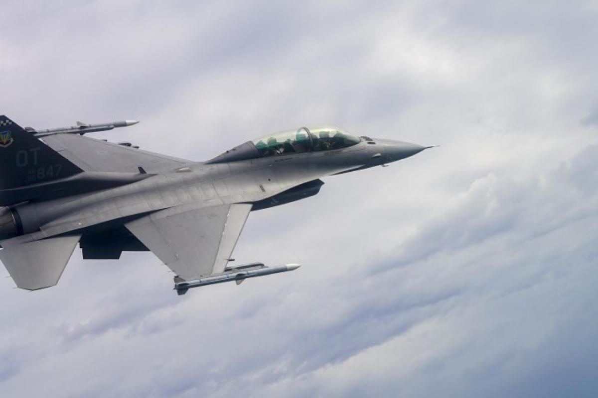 Коли перші F-16 прибудуть до України: у Пентагоні назвали терміни Коли перші F-16 прибудуть до України: у Пентагоні назвали терміни