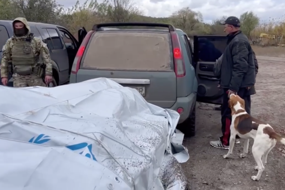 Полицейские Луганщины эвакуировали двоих человек из прифронтовой Макеевки Полицейские Луганщины эвакуировали двоих человек из прифронтовой Макеевки