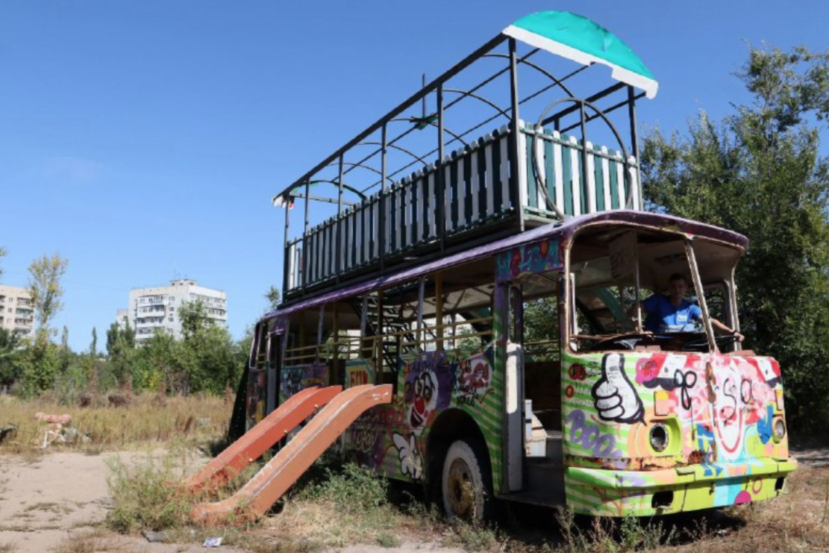 Пиар на крови: россияне превращают Северодонецк в "зону для фотосессий" Пиар на крови: россияне превращают Северодонецк в "зону для фотосессий"