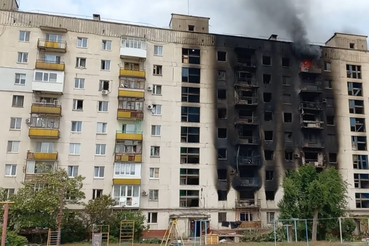 "Винесли всю техніку та розгромили квартиру": що у Сєвєродонецьку відбувається з житловим фондом "Винесли всю техніку та розгромили квартиру": що у Сєвєродонецьку відбувається з житловим фондом