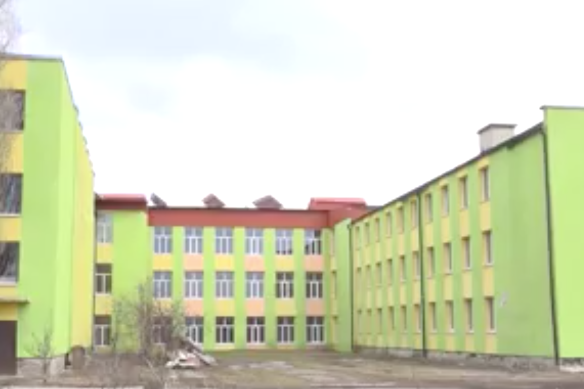 "Россия позавидовала украинцам - пришла и уничтожила все": во что оккупанты превратили гимназию в Горском "Россия позавидовала украинцам - пришла и уничтожила все": во что оккупанты превратили гимназию в Горском