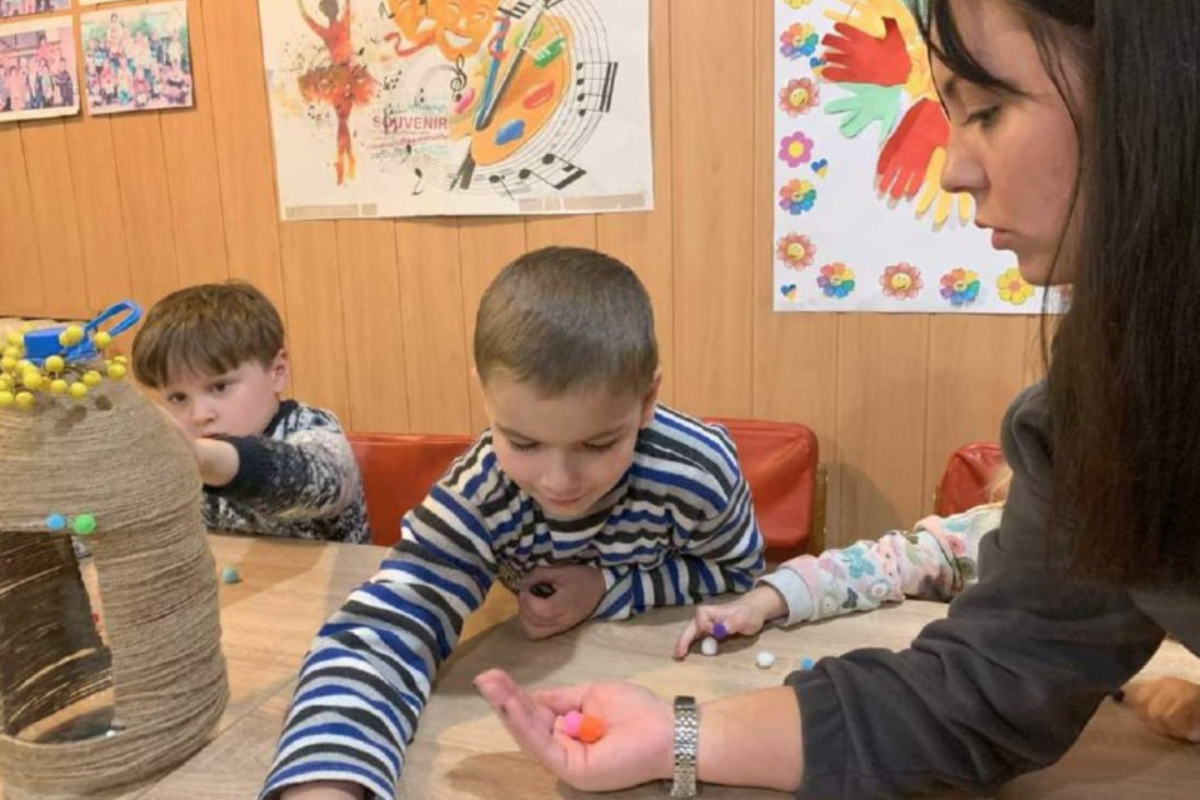 Для дошкільнят з Луганщини у Дніпрі проходять розвиваючі уроки Для дошкільнят з Луганщини у Дніпрі проходять розвиваючі уроки
